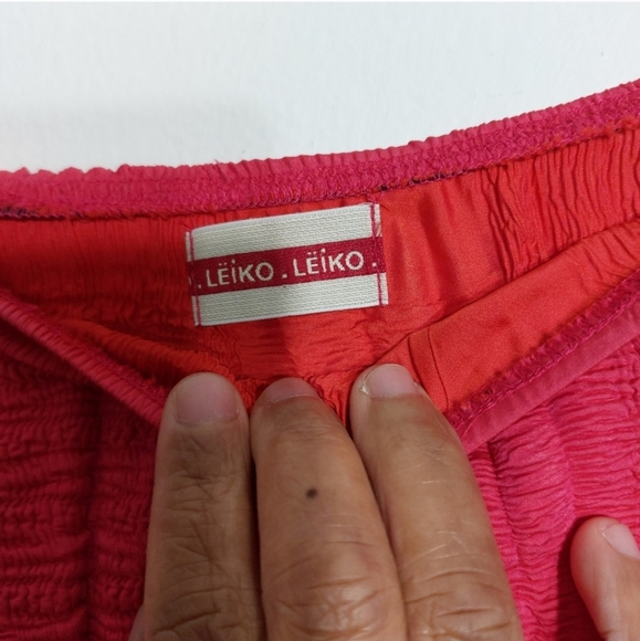 Lëiko Made in France Pink Crinkle Finish Asymmetric Midi Skirt Women's Size 12 - Picture 8 of 8